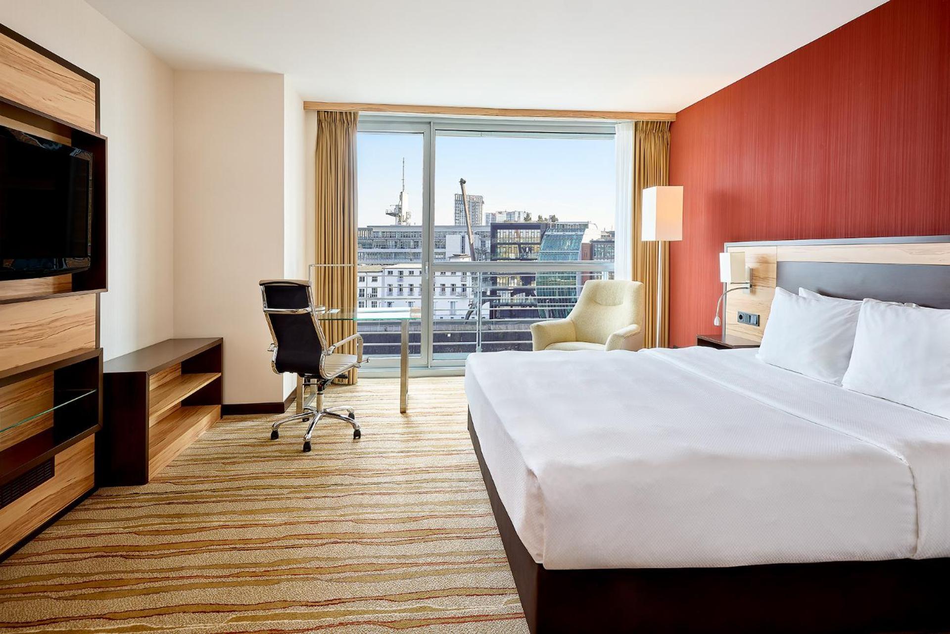 Courtyard By Marriott Duesseldorf Hafen Hotel Bagian luar foto